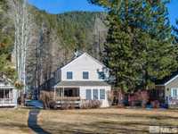 CHARMING HOME IN THE HEART OF GLENBROOK
