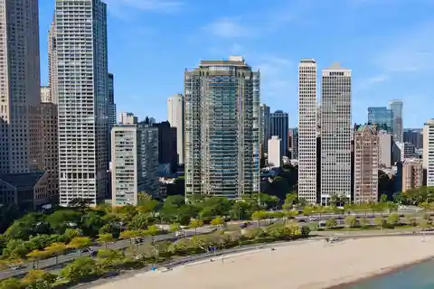 Stunning Lakefront Residence on the 31st Floor of the Carlyle