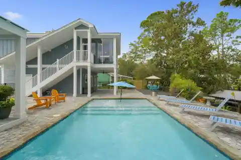 Waterfront Oasis with Potential of Personalization