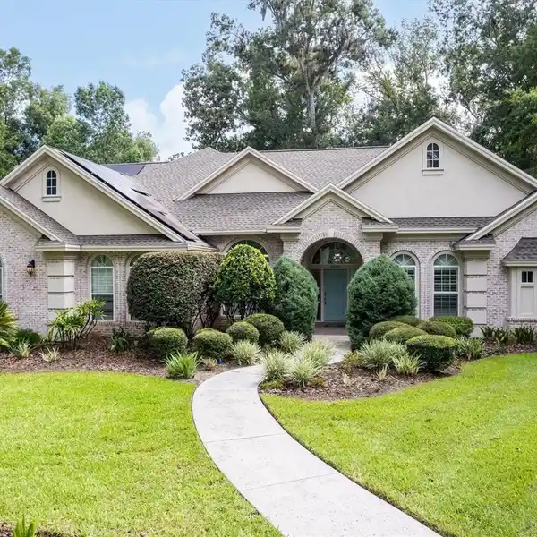 ENCHANTING HOME IN A PRIVATE GATED COMMUNITY