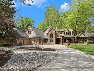 Magnificent Four-acre Country Estate