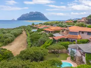 Sea-view Villa with Direct Beach Access