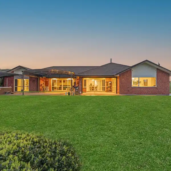 EXECUTIVE LIFESTYLE PROPERTY