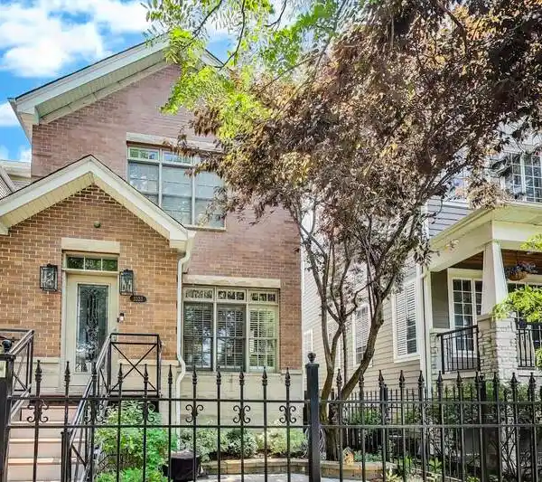 MODERN BRICK HOME STEPS FROM HAMLIN PARK