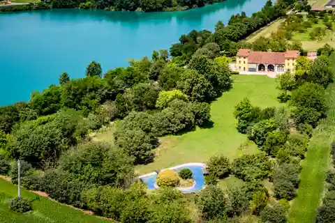 Lovely Farmhouse Near a Lake in Verona Sud Area