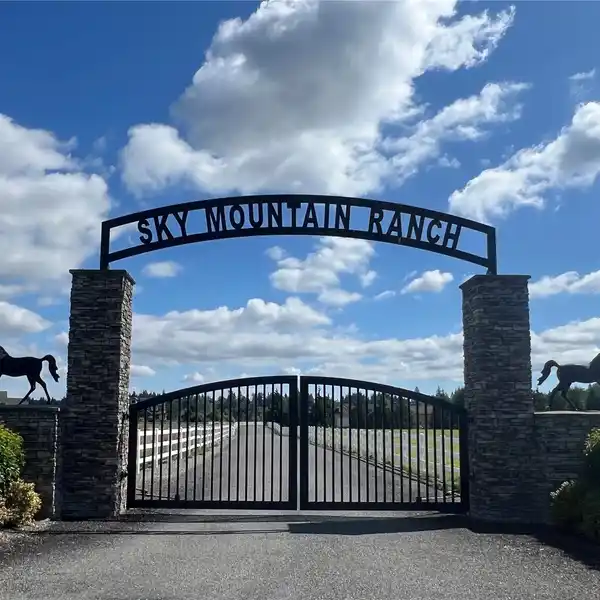 TUSCAN-STYLE ESTATE IN SKY MOUNTAIN RANCH