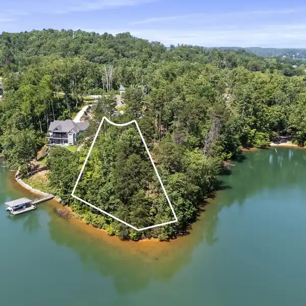 RARE WATERFRONT LOT ON LAKE KEOWEE