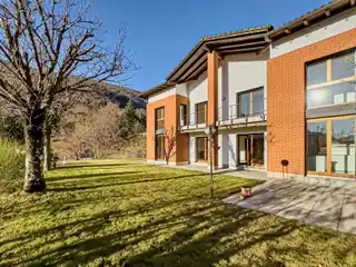 Elegant Villa with Garden in Lugano-bioggio