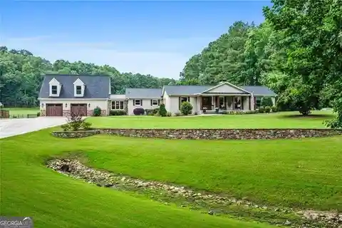 A Piece of Paradise in West Cobb