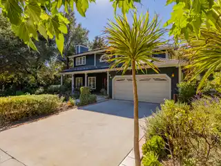 Peaceful Home with Tranquil Outdoor Retreat