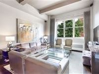 MASTERFULLY RENOVATED APARTMENT IN THE HEYWOOD