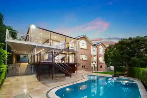 Extraordinary Home Bordering Green Point Reserve