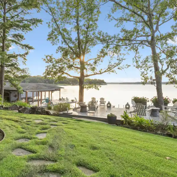 BEAUTIFUL COMPOUND ON LAKE CYPRESS SPRINGS