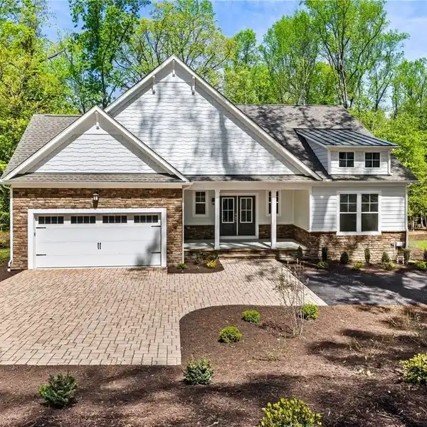 STUNNING NEW BUILD WITH FINISHED BASEMENT