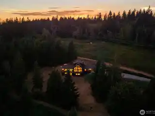 Private Retreat on 7.64 Acres