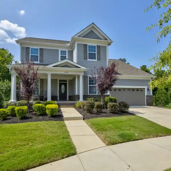 EXQUISITE HOME WITH FANTASTIC SCREENED PORCH