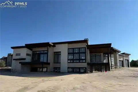 Striking New Mountain Modern Masterpiece