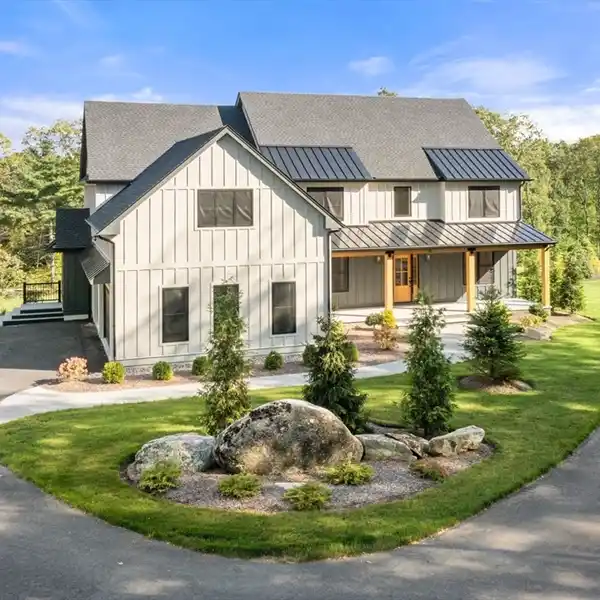 EXQUISITE NEW CONSTRUCTION IN WHISPER WAY