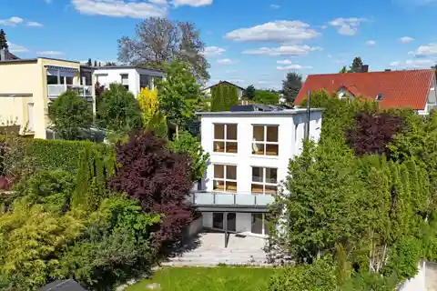 Modern Home in a Serene Location