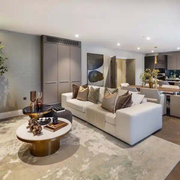 GROUND AND LOWER FLOOR DUPLEX APARTMENT