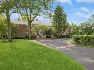 Charming and Sophisticated Red Brick Georgian Residence