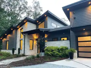 Wonderfully Crafted Modern Mountain Home