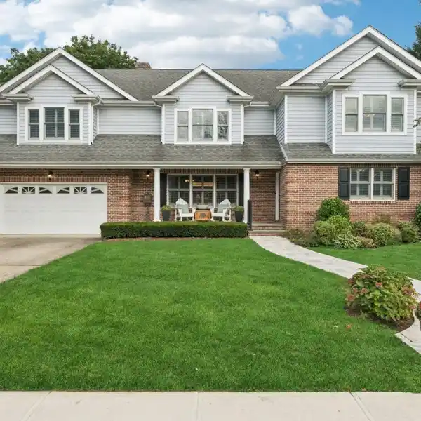 BEAUTIFUL BRICK AND CEDAR COLONIAL