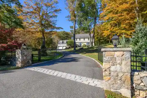 Expansive Deck and Screened Porch Bliss