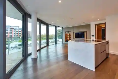 Luxurious Apartment with Unparalleled River and Garden Views