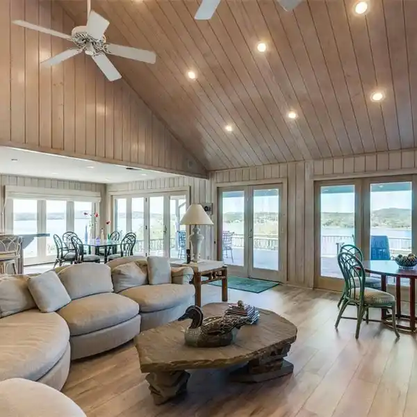 INCREDIBLE HOME IN SOUGHT-AFTER SPORTSMAN'S WORLD