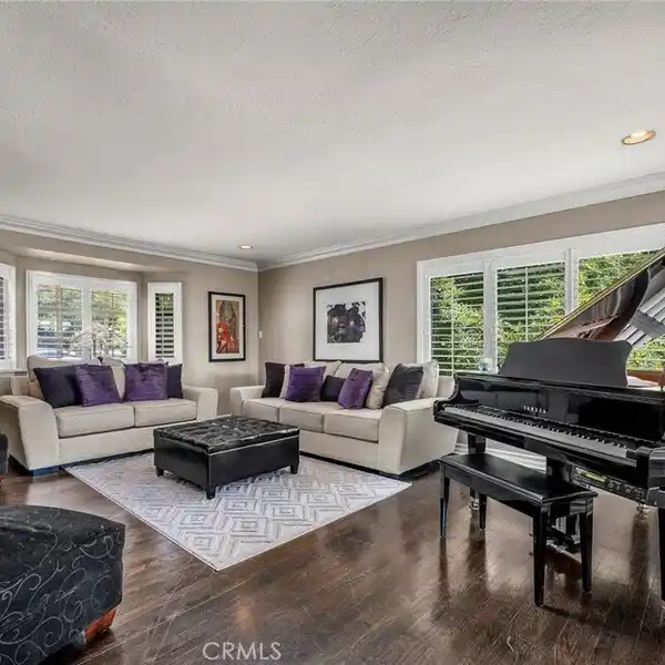 EXPANSIVE HORSE PROPERTY ON THE PALOS VERDES PENINSULA