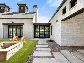 A Harmonious Blend of Sophistication and Resort-style Living