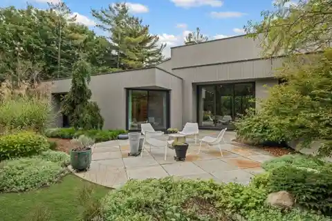 Beautifully Designed Ranch