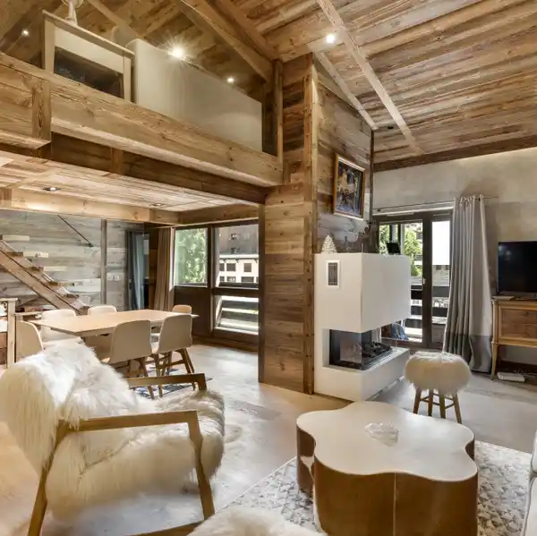 MAGNIFICENT DUPLEX APARTMENT