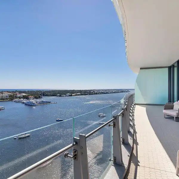 LUXURY LIVING AT THE BRISTOL