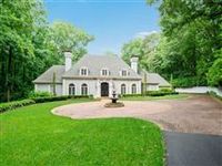 WONDERFUL GATED ESTATE WITH HIGH-END FEATURES