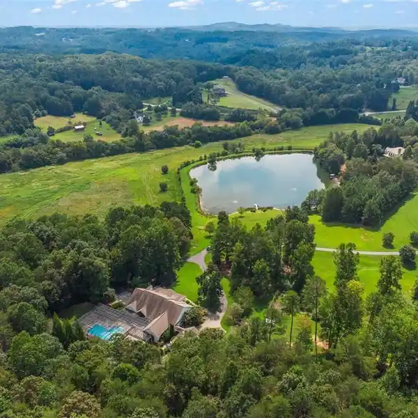 PRIVATE 52-PLUS-ACRE NORTH GEORGIA RETREAT