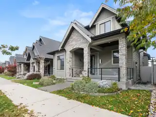Exquisite Luxury Home in Prime Location