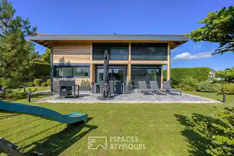 Contemporary House on the Heights of Cuvat