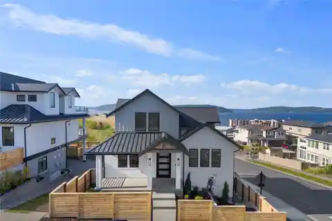 Brand New Luxurious Custom Build