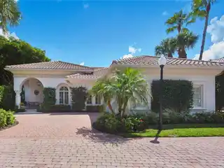 Upscale Villa with Private Garden and Outdoor Oasis