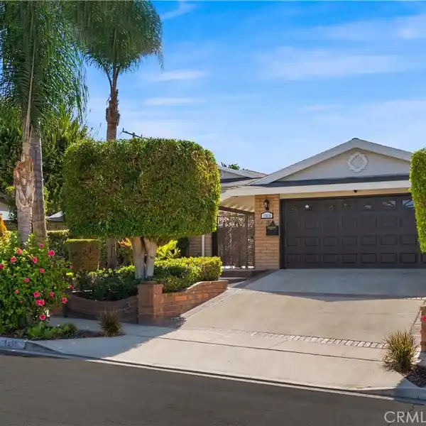 EXPANSIVE LUXURY ESTATE WITH POOL AND INCOME POTENTIAL