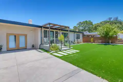 Charming Oasis with Stunning Views