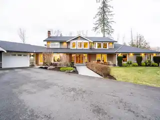 Breathtaking 8.39-acre Country Estate
