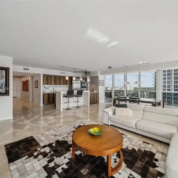 GORGEOUS CORNER UNIT AT BEACH CLUB COMPLEX