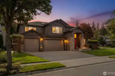 Modern Greenleaf Haven with Resort-Inspired Outdoor Living