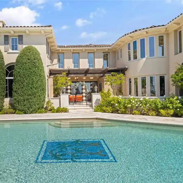 LUXURY OASIS IN TUSTIN RANCH ESTATES