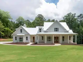 Custom Home on 5 Acres in Sanctuaire Farms
