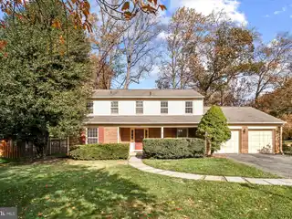 Corner-Lot Colonial in Sought-After Mclean Area