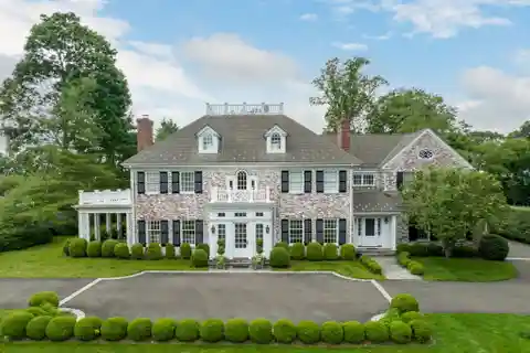 Timeless Architecture Meets Perfect Functionality